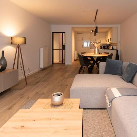 Luxueus, Ruim Appartement Op 350M Van Het Strand Ostend Luaran gambar
