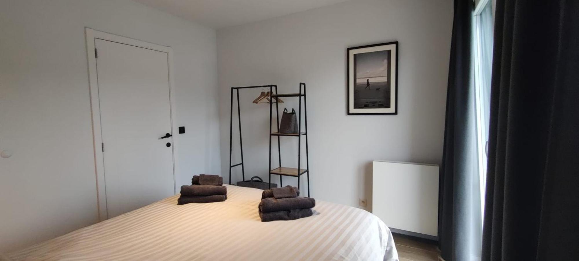 Luxueus, Ruim Appartement Op 350M Van Het Strand Ostend Luaran gambar