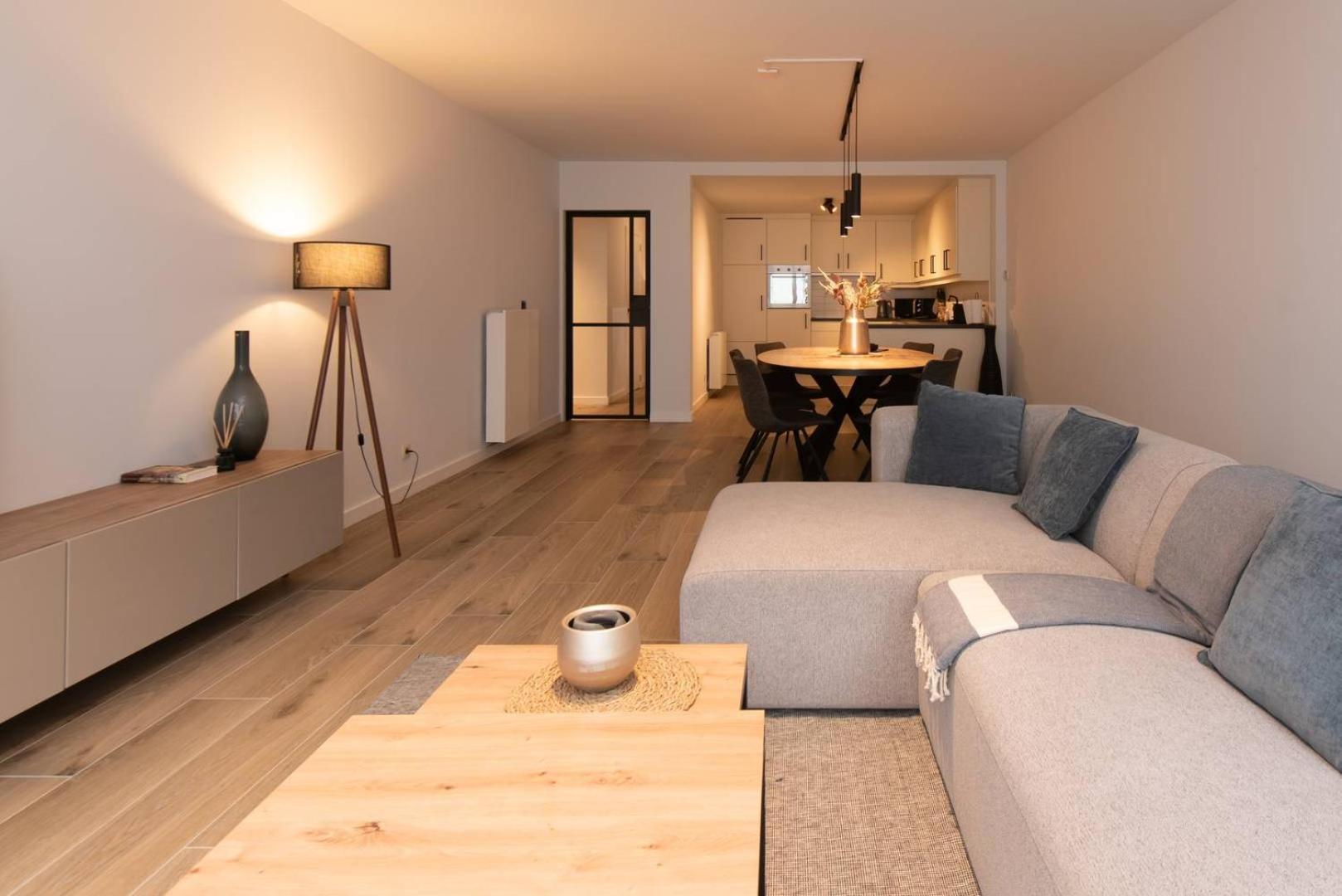 Luxueus, Ruim Appartement Op 350M Van Het Strand Ostend Luaran gambar