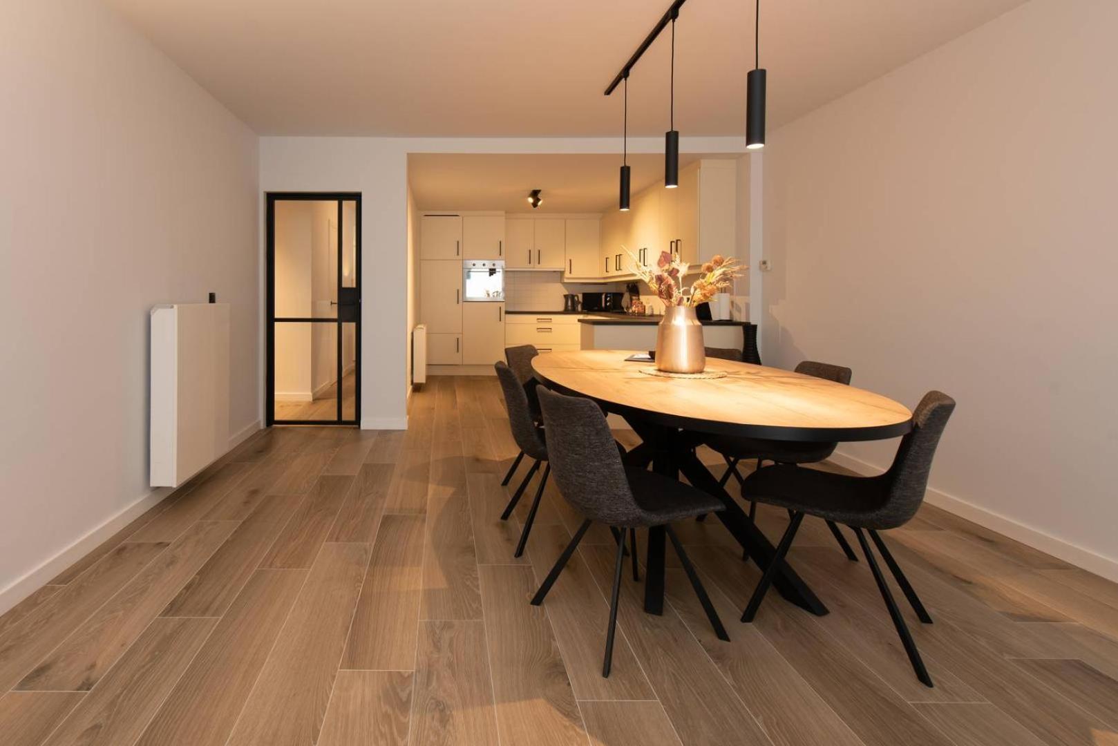 Luxueus, Ruim Appartement Op 350M Van Het Strand Ostend Luaran gambar