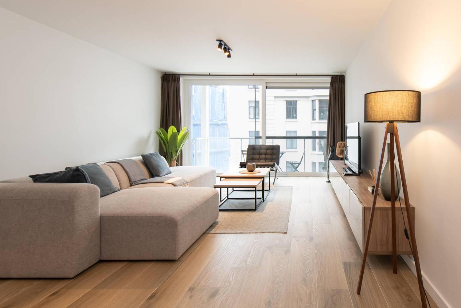 Luxueus, Ruim Appartement Op 350M Van Het Strand Ostend Luaran gambar